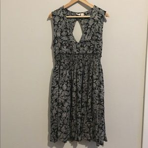 Patterned Midi Dress Size L